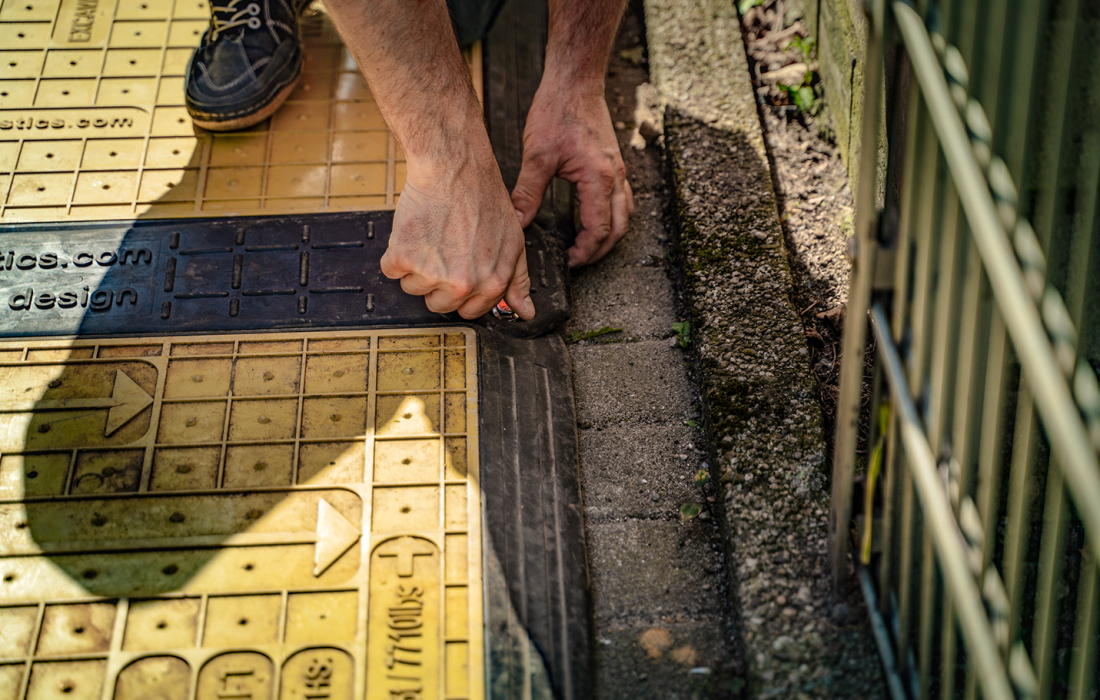 LOW PRO 15-10_IMAGE 2.png